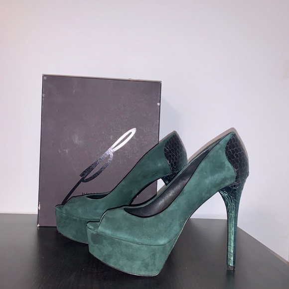 Brian Atwood Blayne ostrich peep toe heels 9 green - Picture 3 of 8